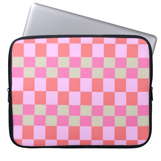 Pink and Sand Beige Retro Checkerboard Pattern Laptop Fodral (Framsidan)