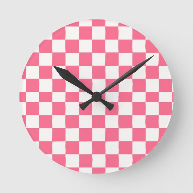 Pink and White Checkered Pattern  Rund Klocka (Framsida)
