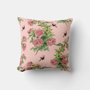 Pink and White Floral Cottagecore Kudde