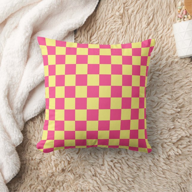 Pink and Yellow Checkered Print Kudde (Filt)