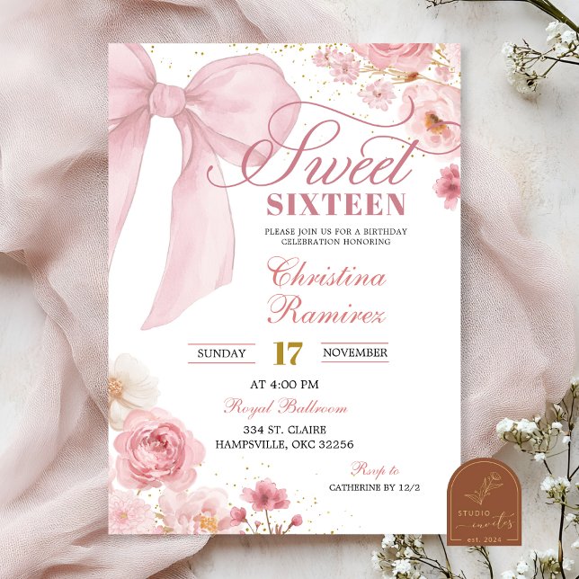 Pink Bow Coquette floral Sweet Sixteen Inbjudningar (Skapare uppladdad)