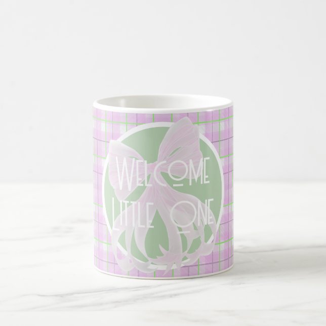 Pink bow-Welcome Little One- pink green plaid Kaffemugg (Center)