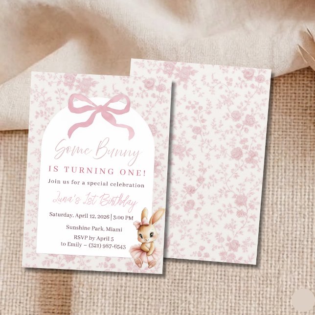 Pink Bunny First Birthday Invitation Girl Party Inbjudningar (Skapare uppladdad)