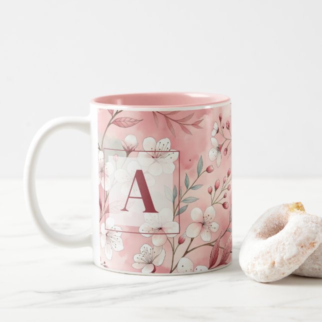 Pink cherry blossom monogram Två-Tonad mugg (Med munk)