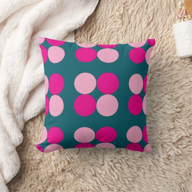 Pink Circles on Green Throw Pillow Kudde (Filt)