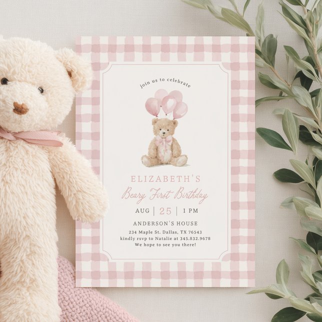 Pink Gingham Teddy Bear Beary First Birthday Inbjudningar (Skapare uppladdad)