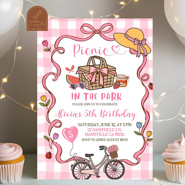  Pink Gingham Whimsical Picnic Birthday Invitation Inbjudningar (Skapare uppladdad)