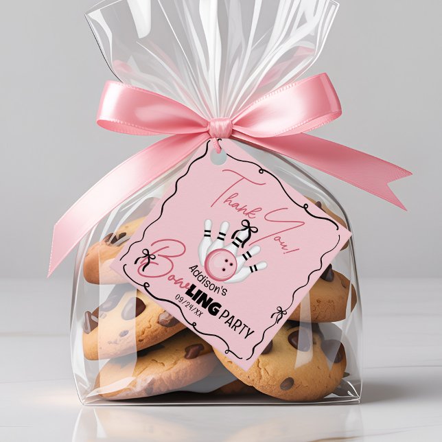Pink Hand Drawn BOWling Bows Girl Birthday Party Gåvor Etiketter (Cute funny BOWling theme pink and black coquette bows custom girl birthday party square favor tags)