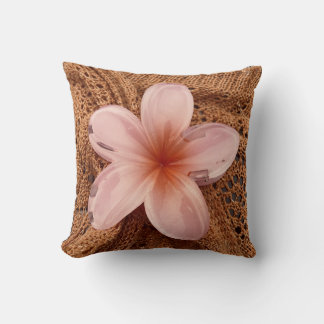 Pink Petal Pillow - Softly Beautiful" Kudde