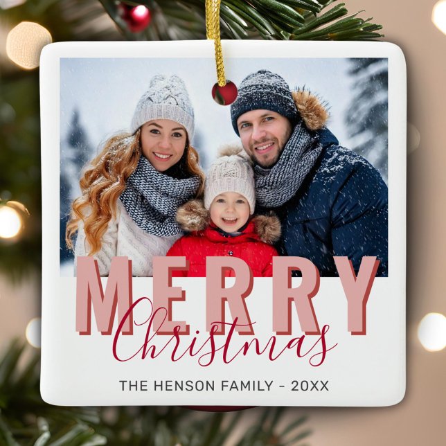 Pink Red Merry Christmas Script Family Photo Julgransprydnad Keramik (Skapare uppladdad)