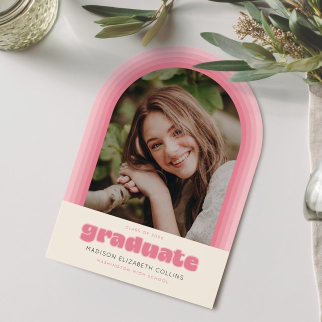 Pink Retro Striped Arch Graduation Announcement Inbjudningar (Skapare uppladdad)