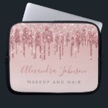 Pink Rose Gold Glitter Sparkle Monogram Laptop Fodral<br><div class="desc">Rosa - Ro Guld Faux-Fodral som kör Glitter och Gnistra Elegant Monogram Business Professionell Hair och makeup Beauty Promotional Work Laptop Computer Sleeve eller . Det här fodral kan anpassas så att det namnteckning skriptet namn och jobb- eller befattningstitel inkluderas.</div>