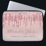 Pink Rose Gold Glitter Sparkle Monogram Laptop Fodral<br><div class="desc">Rosa - Ro Guld Faux-Fodral som kör Glitter och Gnistra Elegant Monogram Business Professionell Hair och makeup Beauty Promotional Work Laptop Computer Sleeve eller . Det här fodral kan anpassas så att det namnteckning skriptet namn och jobb- eller befattningstitel inkluderas.</div>