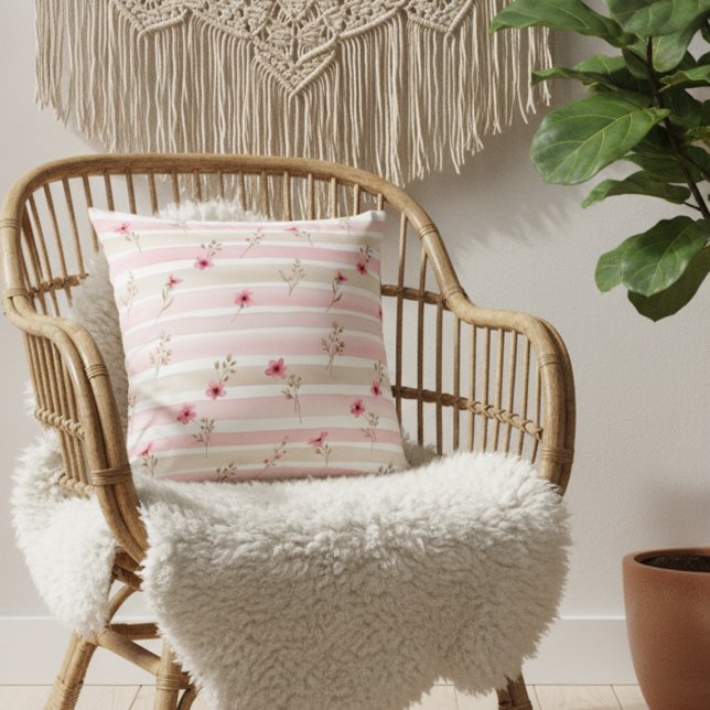 Pink Watercolor Floral Stripe Pattern Kudde (Skapare uppladdad)