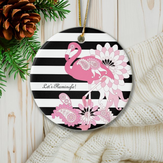 Pinker Flamingo i svart-vit randig design Julgransprydnad Keramik (Skapare uppladdad)
