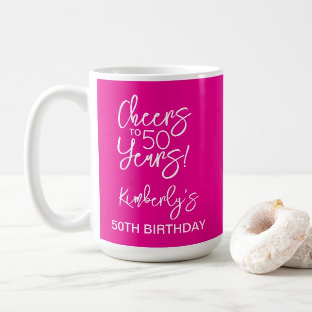Pinker Whimsy Skål för 50 år Födelsedag Klassiker Kaffemugg (Med munk)