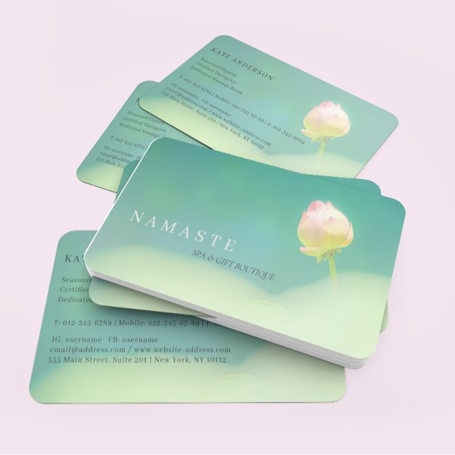 © Pinkish White Lotus Flower Greenery Visitkort (Skapare uppladdad)