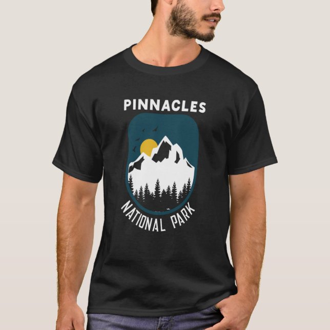 Pinnacles National Park Hiking  7 T Shirt (Framsida)