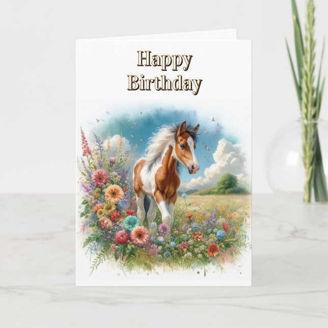 Pinto Horse Foal och Wildblommor Grattis på födels Kort (Framsida)