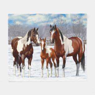 Pinto Paint Horses i Winter Snö Fleecefilt