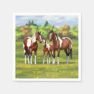 Pinto Paint Quarter Horses in Summer Pasture Pappersservett