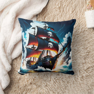 Pirat Frakt som seglar genom Stormy Seas vid Dusk Kudde