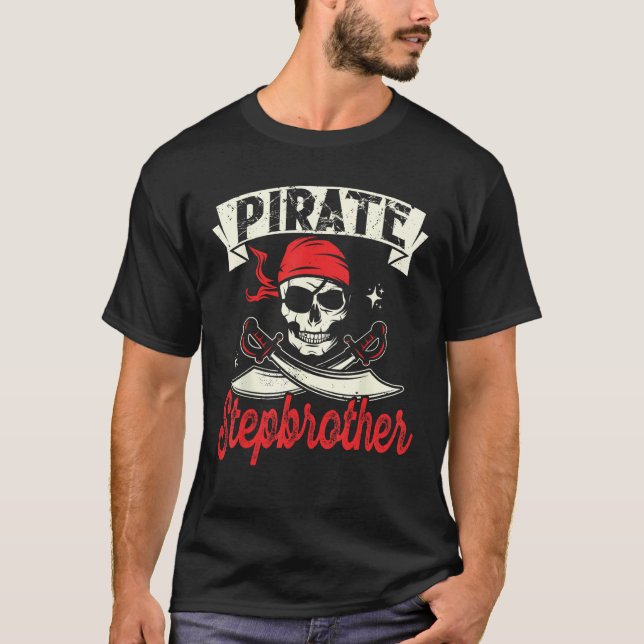 Pirate Stepbrother Skull and Crossbones Flag Pirat T Shirt (Framsida)