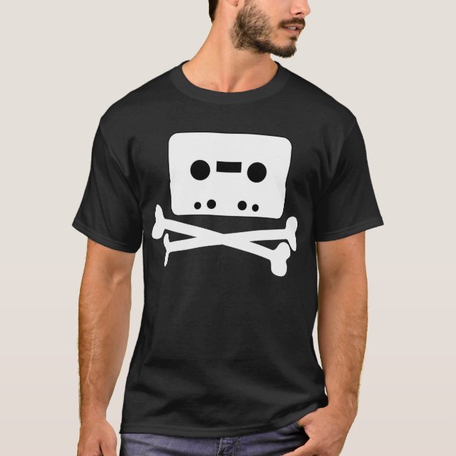 Piratkopiering/hem- tejpa utslagsplats tee (Framsida)