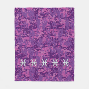 Pisces Zodiac-tecken på Rosa Digital Camo Fleecefilt