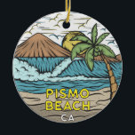 Pismo Beach California Vintage Julgransprydnad Keramik<br><div class="desc">Pismo Beach hand plockade illustrerar med bergen och oceanen vågar i bakgrunden. Perfekt för alla som kärlek att besöka Pismo Beach.</div>