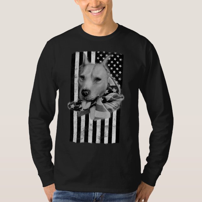 Pit Bull Dog on American US Flagga T Shirt (Framsida)