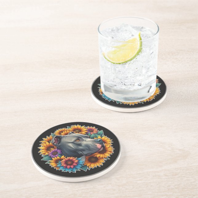 Pitbull Hund, omringad av Vibrant Sunblommor Underlägg (Sidan)