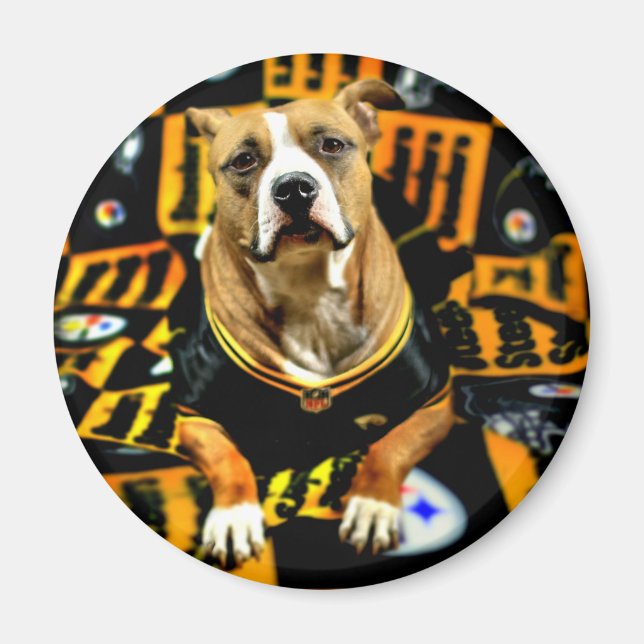 Pitbull Rädding Hund Football Fanatic Magnet (Framsidan)