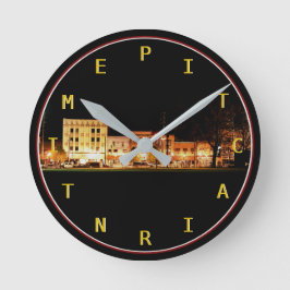 Pitcairtid Rund Klocka