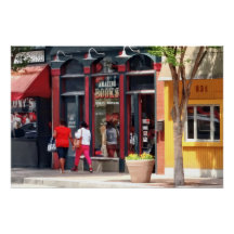 Pittsburgh PA - Strullande Along Liberty Avenue