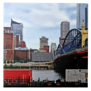 Pittsburgh PA - Tåg vid Smithfield St Bridge Kakelplatta