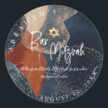 PixDezines Bar Mitzvah, H2 Modern Abstrakt Klassis Runt Klistermärke<br><div class="desc">PixDezines akvarell moderna abstrakta former i marinblå,  terrakotta och rosabränd lila för en Bar Mitzvahs stilmässiga returadressetiketter / klistermärken DIY-färg,  accentuerad med en koppar- och guldstjärna av David.

✡ Copyright © 2013-2021 PixDezines ™.   Alla rättigheter förbehållna.</div>