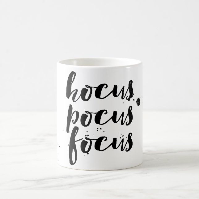PixDezines Hocus/Pocus/Focus Kaffemugg (Center)
