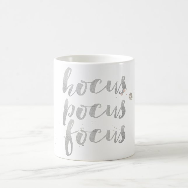 PixDezines Hocus/Pocus/Focus Kaffemugg (Center)