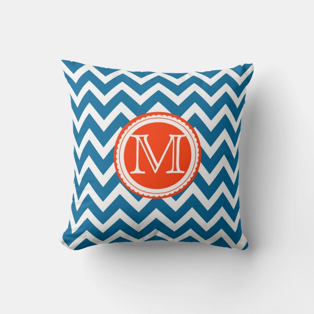 PixDezines monogram diy färg chevron mönster Kudde (Framsida)