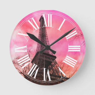 PixDezines rosa paris/eiffel torn Rund Klocka