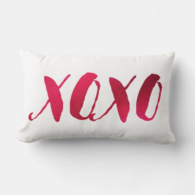 PixDezines XOXO in Faux Red Foil Lumbarkudde (Framsida)