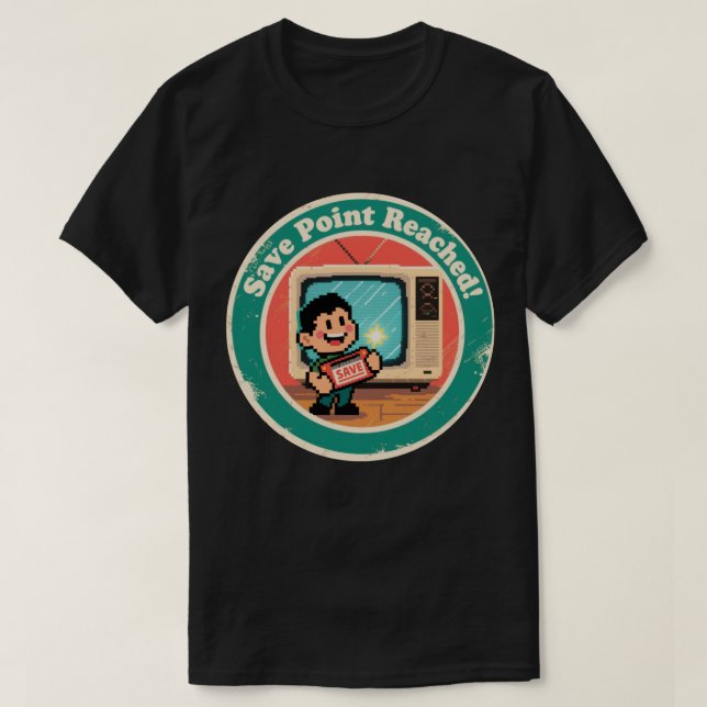 Pixel Art Spara Kassett Märke – Gaming Nostalgi T Shirt (Design framsida)