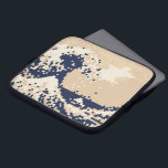 Pixel Tsunami 8-bitars Pixel Art Laptop Fodral<br><div class="desc">Den Underbara vågen av Kanagawa (神 奈 川 浪 裏) Vintage 8-bitars Pixel Tsunami Art. Globe Trotters specialiserar sig på idiosynkratisk bild från hela världen. Här hittar du unika hälsningskort,  vykort,  Poster,  Mousepads med mera.</div>