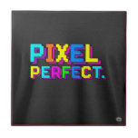 PixelPerfekt. Kakelplatta<br><div class="desc">Den här återskjortans design innehåller frasen "Pixel Perfekt." i ett 8-bitars stil-teckensnitt med flera färg. Varje brev är ett annat dynamiskt färg,  som elblått,  ljusstark rosa,  solig gult och orange,  ge utformningen en nostalgisk och lekfull känsla. Det är perfektens val för alla som kärlekar klassiska videospel och pixelbilder.</div>