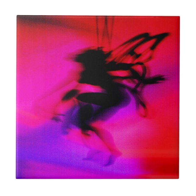 Pixie Dancing in Rosa Kakelplatta (Framsidan)