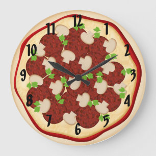 Pizza med pepperoni och svamp stor klocka
