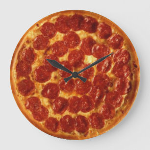 Pizzapeperoniväggen tar tid på stor klocka