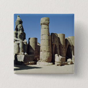 Placerad staty av Ramesses II Knapp