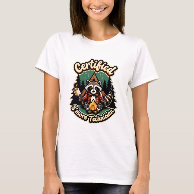 Plaid Raccoon S’more Expert – Campfire Night T Shirt (Framsida)
